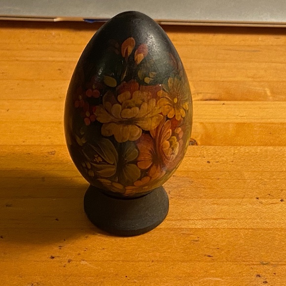 Vintage Soviet Lacquer Egg - Picture 1 of 1